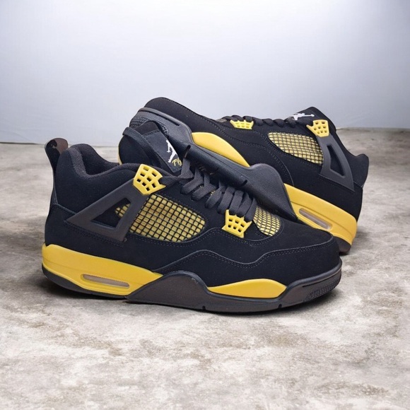 Nike Air Jordan 4 Retro Men’s 12 Black/white Tour yellow main image 2